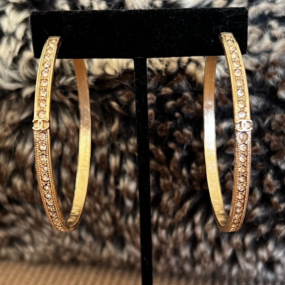 ❌SOLD❌ AUTHENTIC CHANEL Strass CC Gold Hoop Earrings